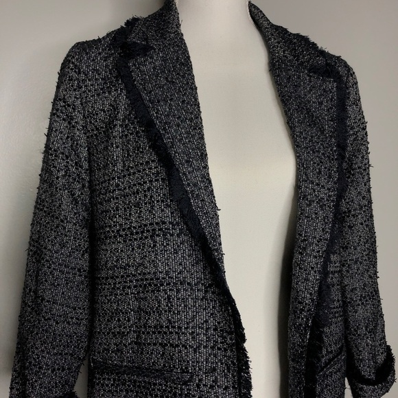 Cupcakes and Cashmere Gregory Tweed Blazer - Picture 5 of 9